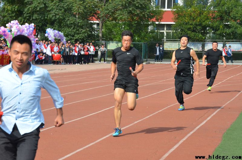 市二高中秋季田徑運動會圓滿結束