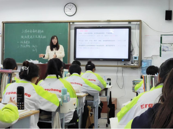 結(jié)對(duì)幫扶共成長(zhǎng) 校際交流促提升——葫蘆島市第二高級(jí)中學(xué)與興城市第二高級(jí)中學(xué)、綏中縣利偉高中開(kāi)展校際幫扶活動(dòng)