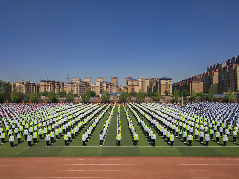 常懷感恩之心 常為感恩之行——葫蘆島市第二高級中學(xué)舉行本學(xué)期第十次升旗儀式